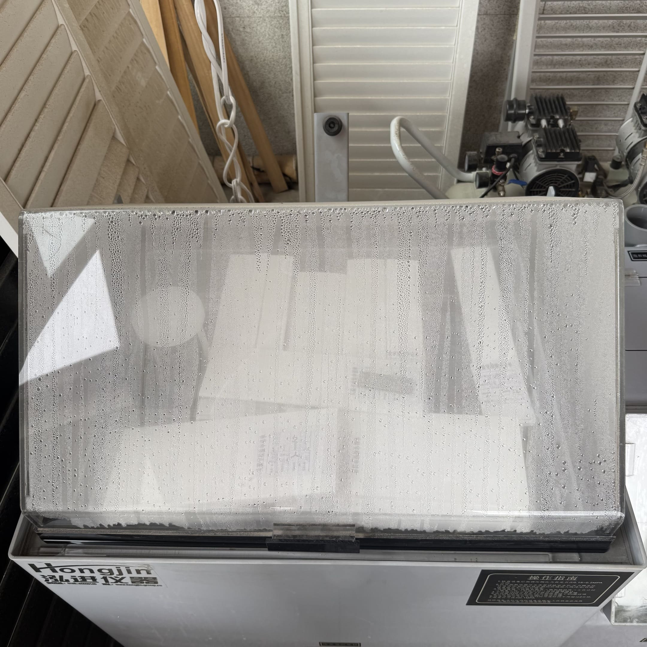 Enda’s Water-Based Varnished Shutter Blades
